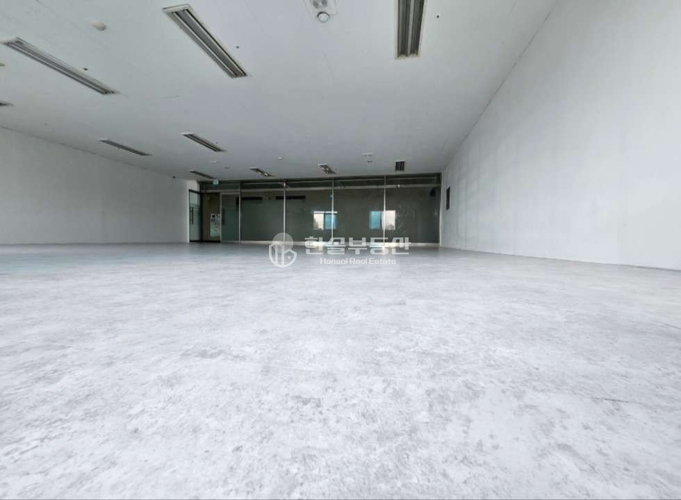 경기 용인처인구 김량장동 전용36, 김량장동에 위치한 무권리 8층 상가매물, 주차편리 월세 매물번호 10345 사진 1